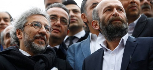 Υπόθεση Τζουμχουριέτ: Ελευθεροτυπία και Δικαιοσύνη … αλά Τούρκα! EXTRA - Οι δημοσιογράφοι της Τζουμχουριέτ Τζαν Ντιουντάρ (αριστερά) και Ερντέμ Γκιουλ